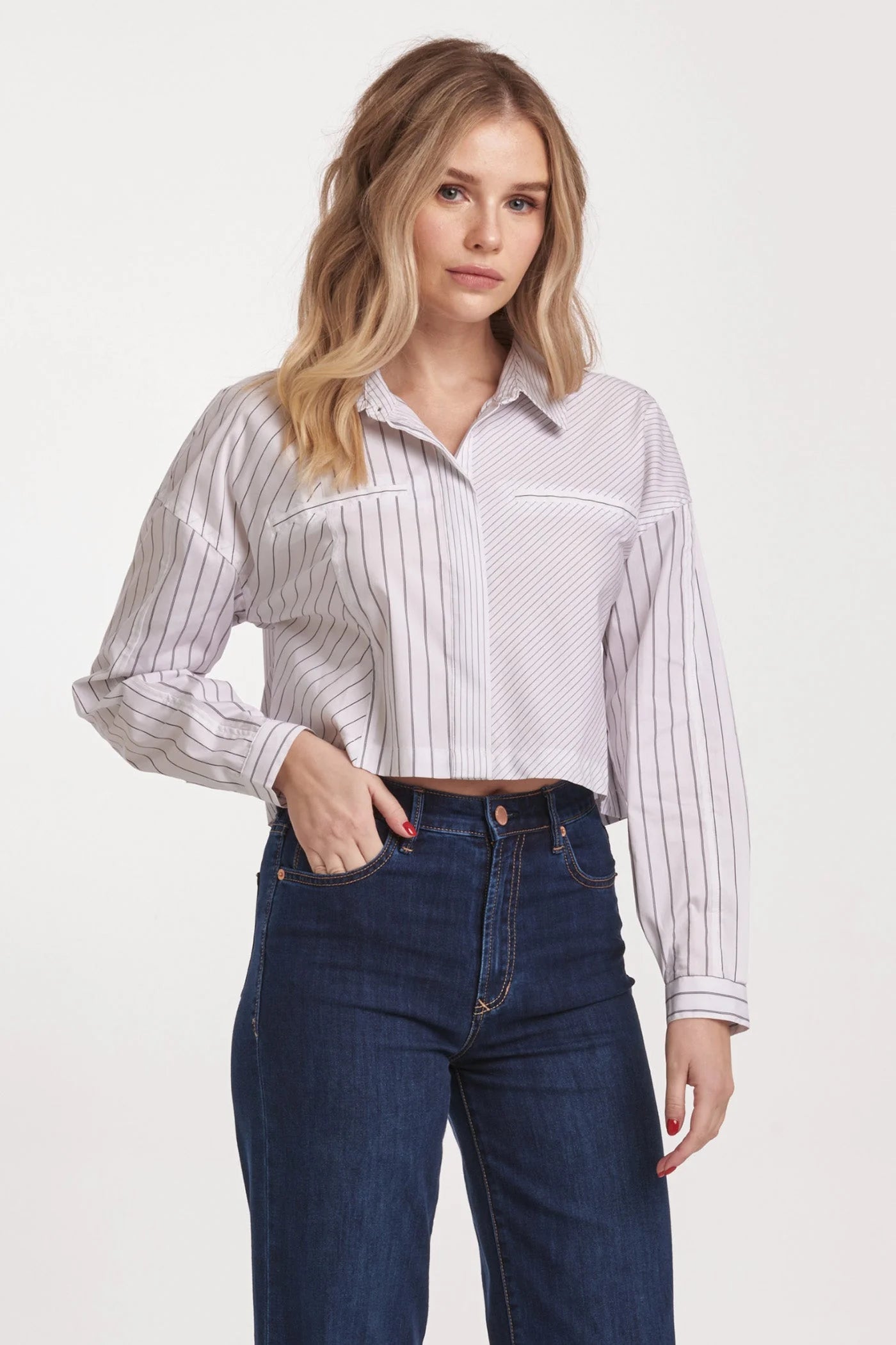 Arianna Cropped Front Tie Shirt - Blank Paper