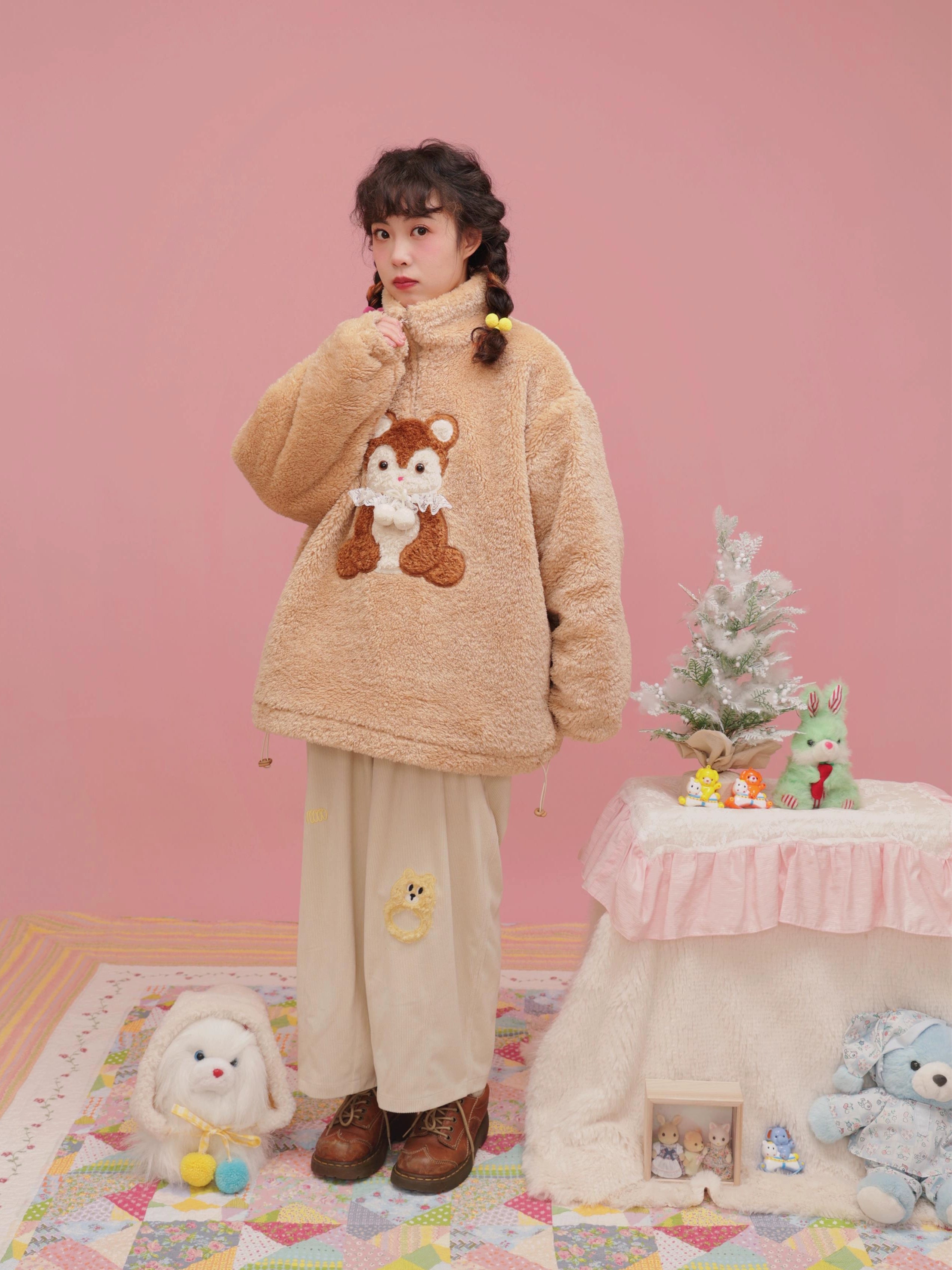 Retro Corduroy Bear Hand Rattle Patch Peplum Casual Pants【s0000004297】